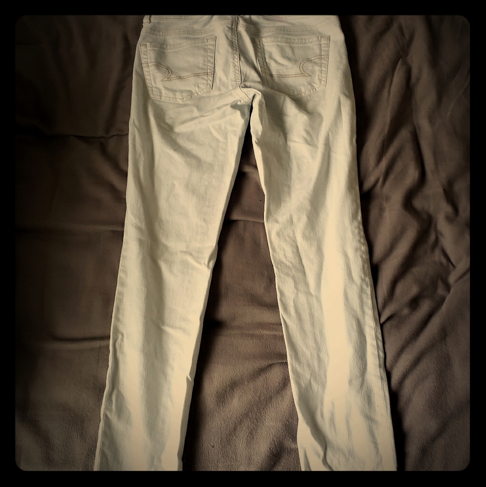 American eagle white skinny jeans